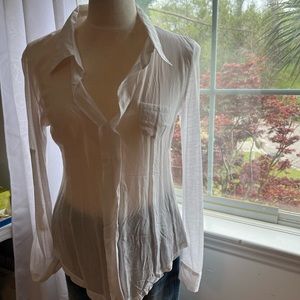 White NWT V Neck Beautiful Poly/Rayon Top with Tab Sleeves Large SALE